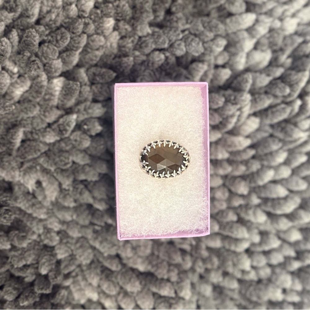 Elegant Silver and Black Women's Ring